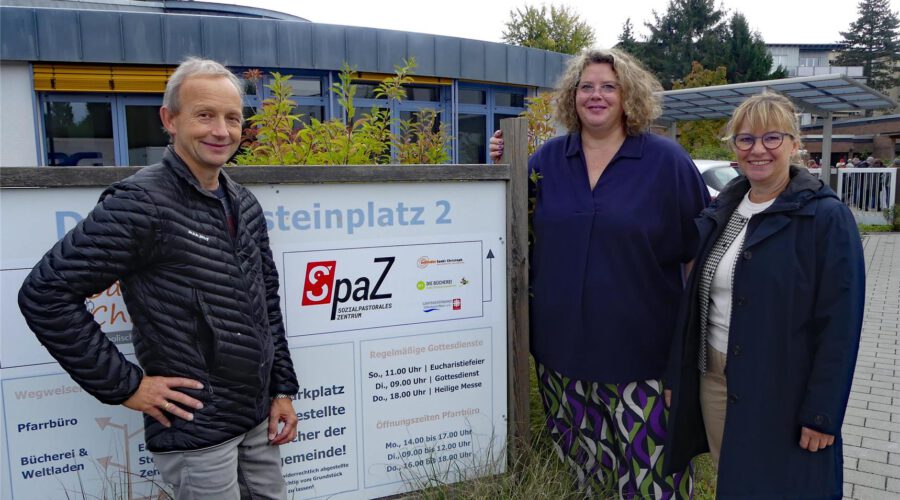 Einweihung-SpaZ-Gravenbruch-1 Das Hinweisschild ist aktualisiert.